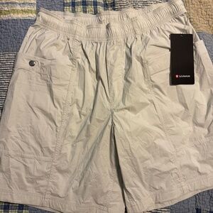 NWT Lululemon Men’s Cargo Shorts
